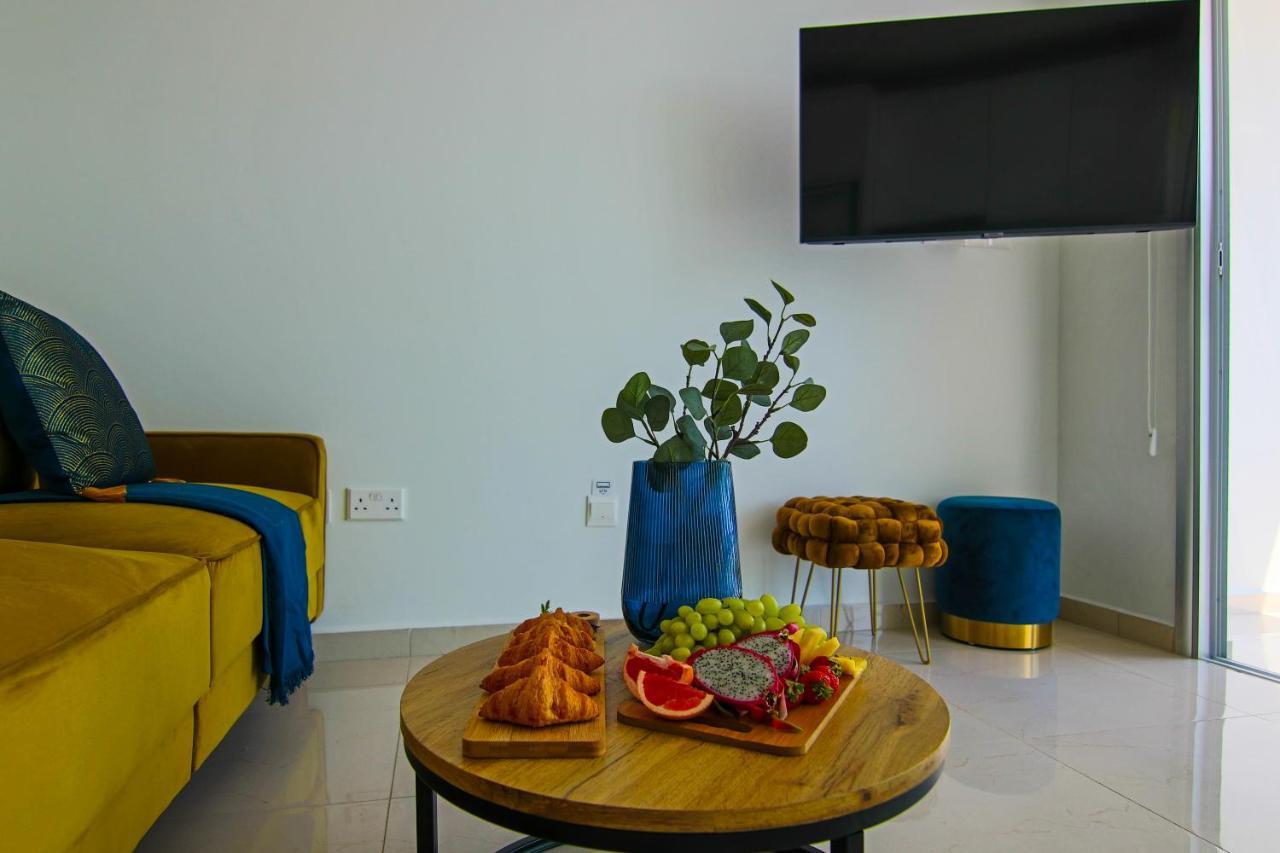 Phaedrus Living: Seaview Gold Flat Lighthouse 48 Paphos Exterior foto